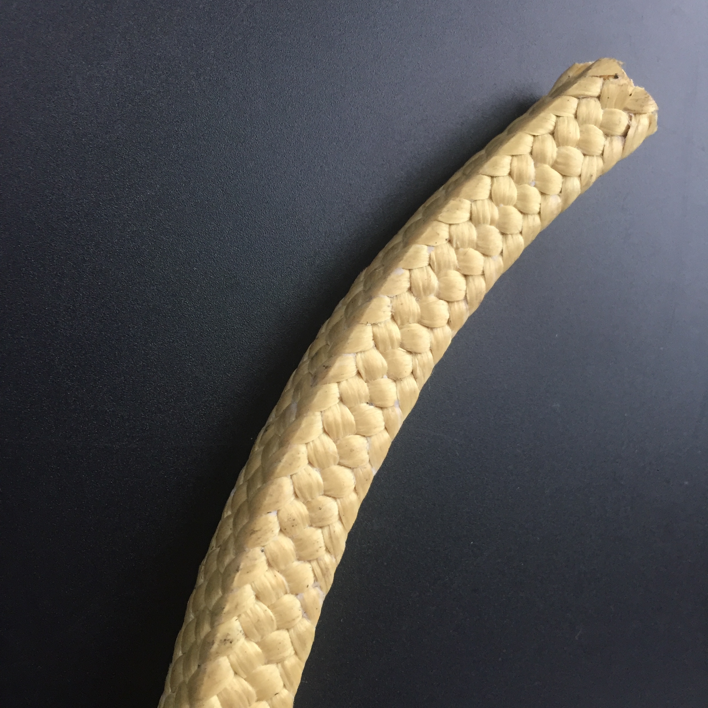 Melyek az Aramid rostcsomagolás jellemzői?